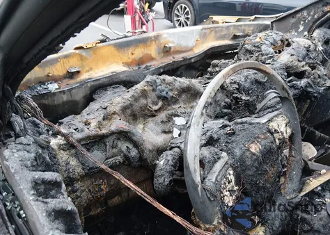 2017 Kia Niro Touring z USA, uszkodzony, nr VIN KNDCE3LC1H5062835